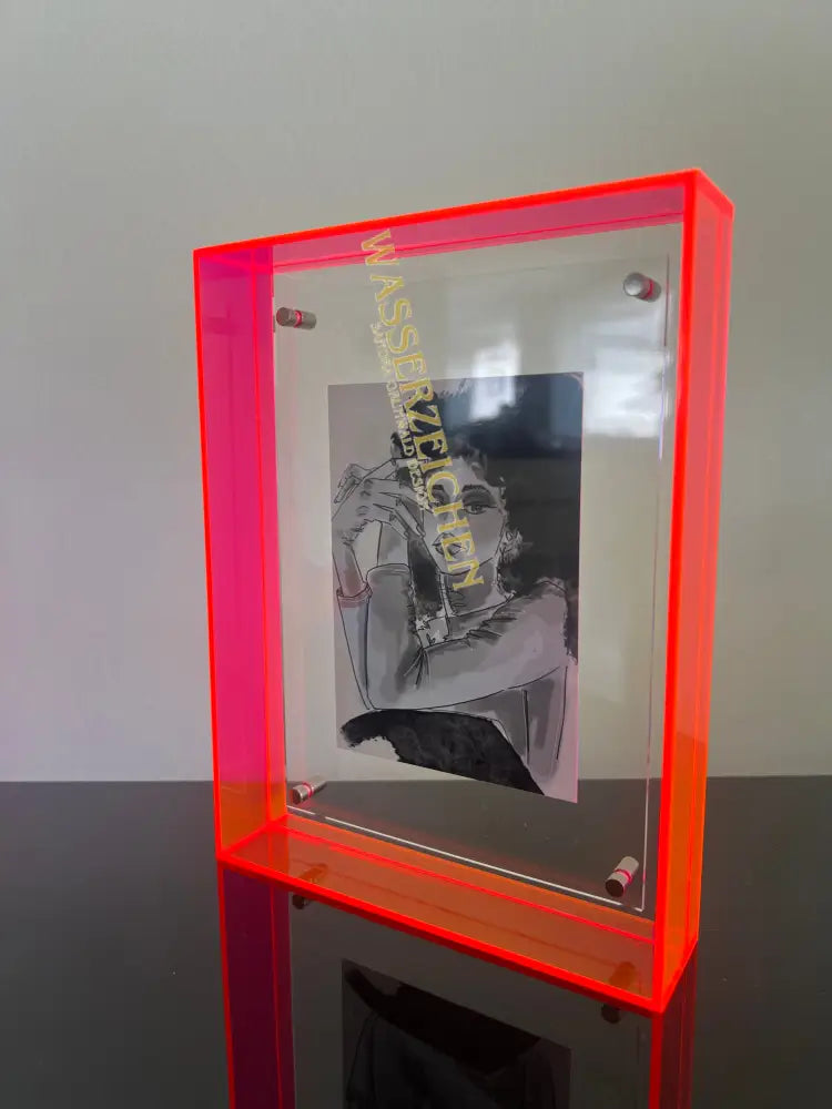 Acryl-Rahmen in leuchtender Farbe